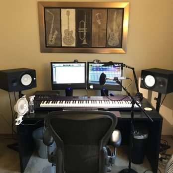 HitWorksWest - Writing Room - Music Production Services Near Me