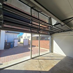 Jessy Garage Doors