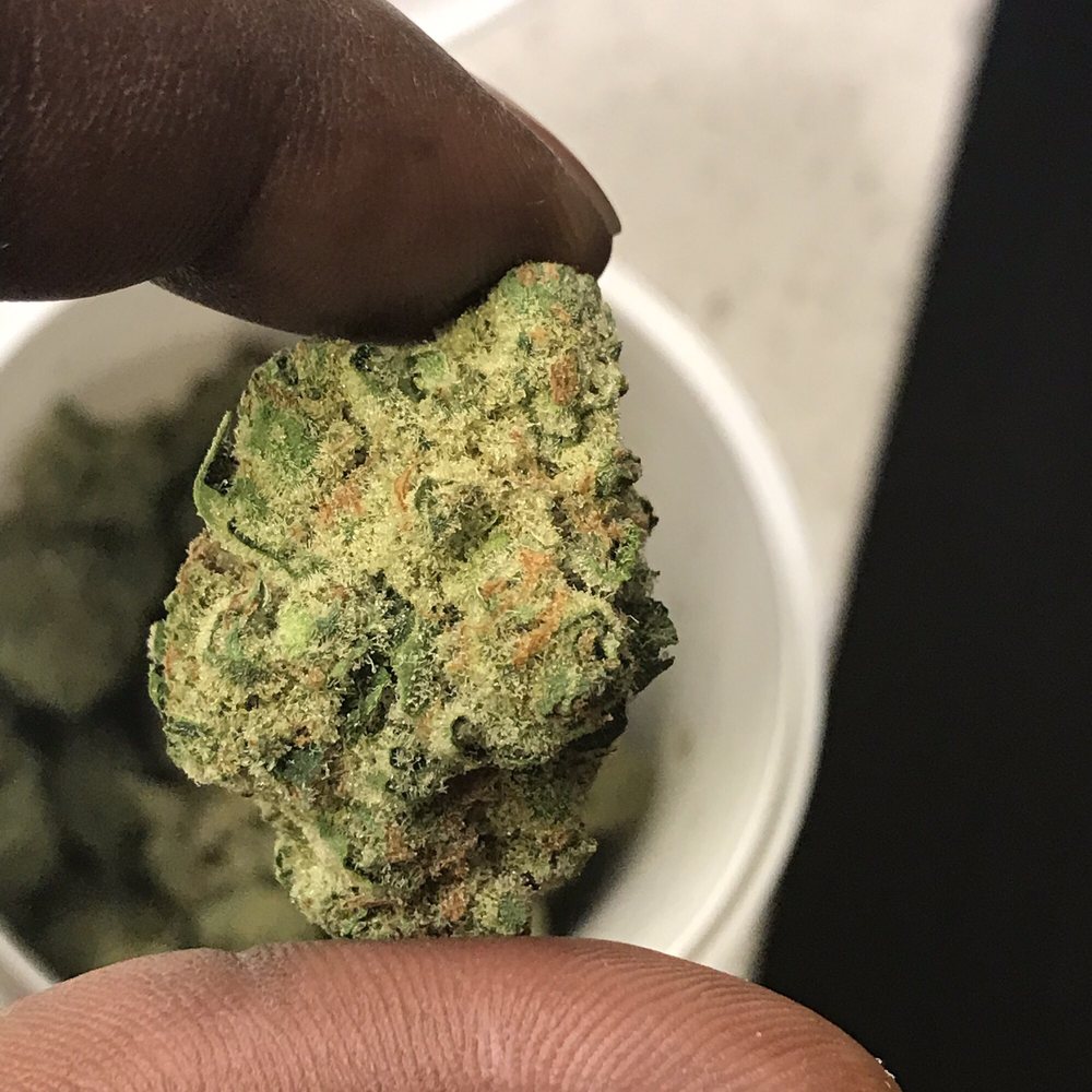 MILE HIGH GREEN CROSS - 36 Photos & 24 Reviews - Cannabis Dispensaries