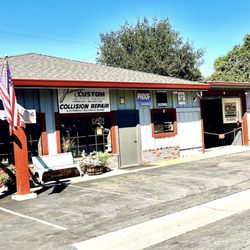 Johnny's Custom Auto Body