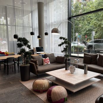citizenM Seattle South Lake - Hotels Near Me - Seattle, Washington