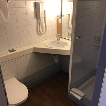 Hotel Ibis Chur - Badezimmer - Hotels Near Me - Chur, GR