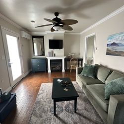 Beach Bungalow Inn And Suites - Living room. Loved the floors