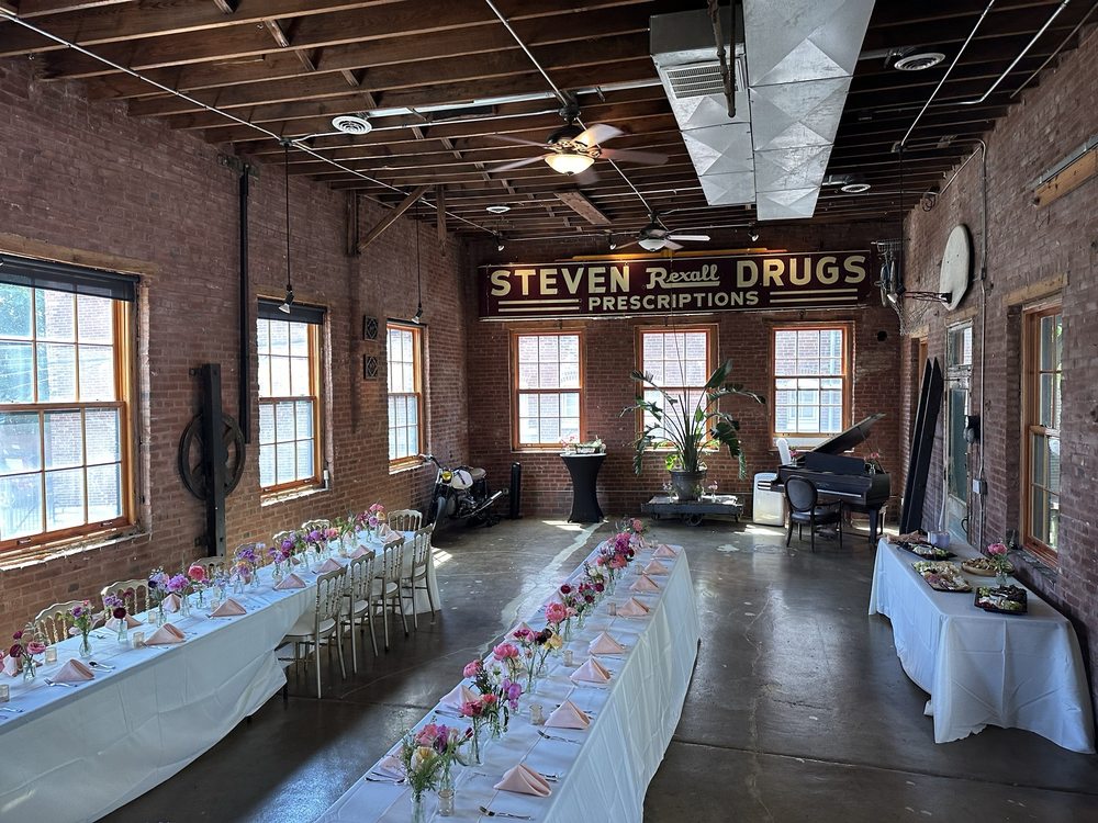 Atelier 1879 - wedding in St. Louis, MO