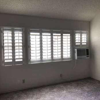 Island Shutters - Living room shutters - Shutters Near Me Island Shutters - Living room shutters - Shutters Near Me