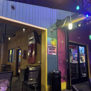 Mellow Mushroom Pigeon Forge Island - Pizza Near Me - Pigeon Forge, Tennessee
