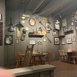 Cracker Barrel Old Country Store