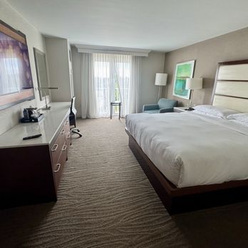 Hilton Naples - Hotels Near Me - Naples, Florida