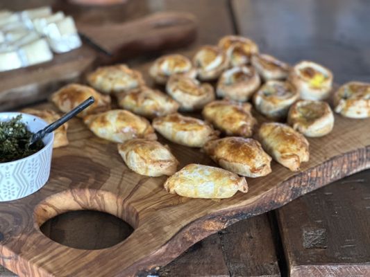 LaChona Empanadas y Vinos Argentinos by null