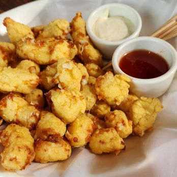 Yard House - Wisconsin Fried Cheese Curds - New American Near Me - Elk Grove, California Yard House - Wisconsin Fried Cheese Curds - New American Near Me - Elk Grove, California