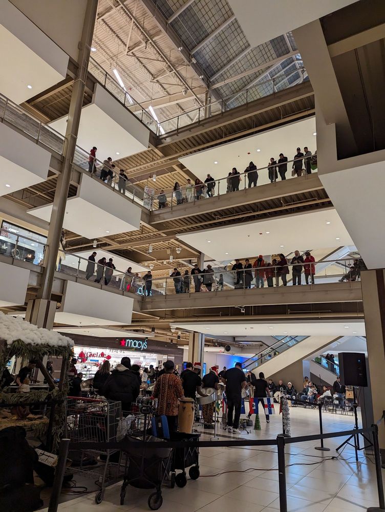 Palisades Center