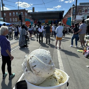 Harper's Ice Cream - cannoli cake and pistachio - Ice Cream & Frozen Yogurt Near Me - Philadelphia, Pennsylvania Harper's Ice Cream - cannoli cake and pistachio - Ice Cream & Frozen Yogurt Near Me - Philadelphia, Pennsylvania