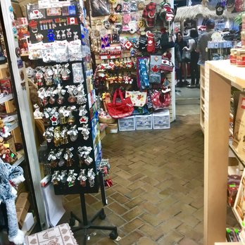 St Lawrence Smoke & Gift Shop - Gift Shops Near Me - Toronto, Ontario St Lawrence Smoke & Gift Shop - Gift Shops Near Me - Toronto, Ontario