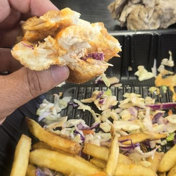Hell’s Chicken - The bread is old. It's under seasoned, and the chicken is dry - Chicken Shop Near Me - Los Angeles, California Hell’s Chicken - The bread is old. It's under seasoned, and the chicken is dry - Chicken Shop Near Me - Los Angeles, California