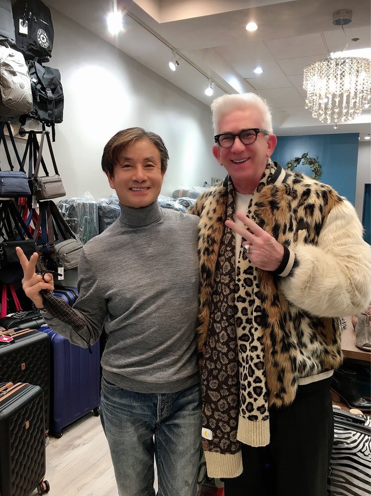 LUGGAGE TOWN Updated October 2024 11 Reviews 928 S Western Ave