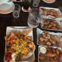Tavern United - Wings, Nachos, fries Night!