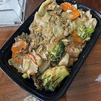 Thai VP Bellevue - Phad see Ew - Thai Near Me - Bellevue, Washington Thai VP Bellevue - Phad see Ew - Thai Near Me - Bellevue, Washington