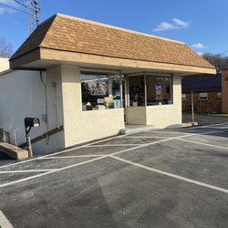 Lou's Beer & Wine Cellar