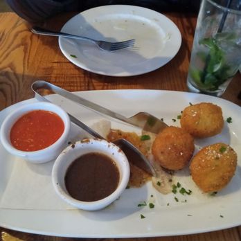 Giordano's - I ordered the Italian Beef and giardiniera arancini that came with marinara sauce - Pizza Near Me - Rosemont, Illinois Giordano's - I ordered the Italian Beef and giardiniera arancini that came with marinara sauce - Pizza Near Me - Rosemont, Illinois
