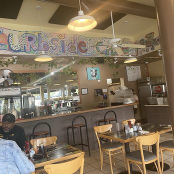 Curbside Cafe - Breakfast & Brunch Near Me - Vista, California