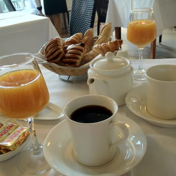 Le Pigonnet - Coffee, Juice and Crossants - Hotels Near Me - Aix en Provence, 13