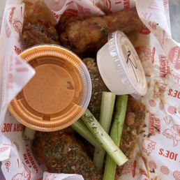 Garlic soy Wings 6-Piece