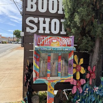 Da Shop - Bookstores Near Me - Honolulu, Hawaii Da Shop - Bookstores Near Me - Honolulu, Hawaii
