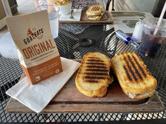 Russell's Cafe & Bakery by null