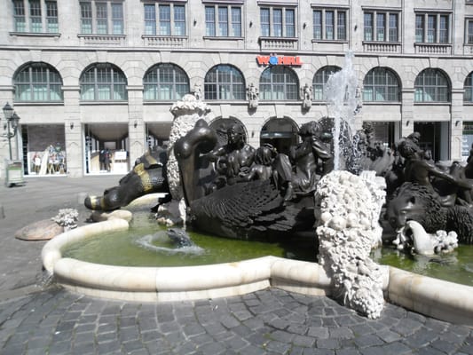 Ehekarussell by null