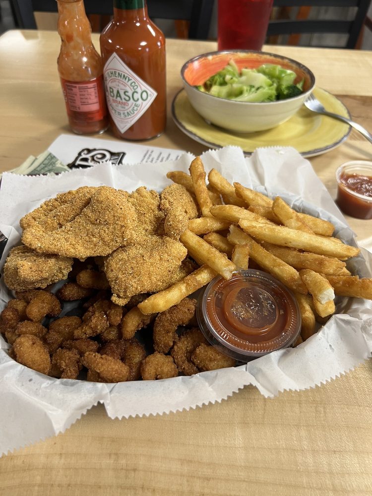 Social spots from Zaps Tavern