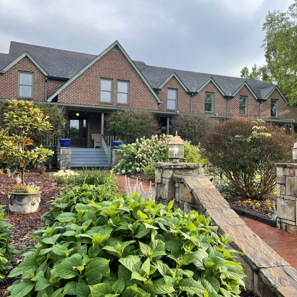 Monteagle Inn - Hotels Near Me - Monteagle, Tennessee Monteagle Inn - Hotels Near Me - Monteagle, Tennessee