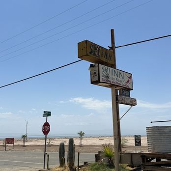 Ski Inn - Outside - American Near Me - Niland, California