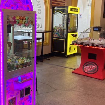 Gibroni's Pizza - Games - Pizza Near Me - San Clemente, California Gibroni's Pizza - Games - Pizza Near Me - San Clemente, California