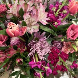 Flowers On Broad Street - This is the prettier in pink