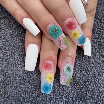 Lucky Nails - Nail Salons Near Me - Tulsa, Oklahoma