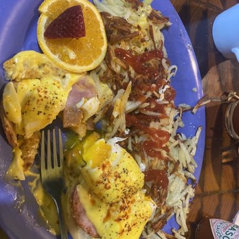 Squeeze In - Eggs Benedict and hash browns - Breakfast & Brunch Near Me - Sparks, Nevada