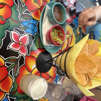 Coyote Rooftop Cantina - Chips and Guacamole, house margarita - Mexican Near Me - Santa Fe, New Mexico Coyote Rooftop Cantina - Chips and Guacamole, house margarita - Mexican Near Me - Santa Fe, New Mexico