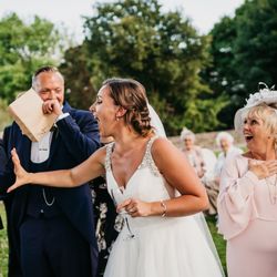 Moat Hill Photography - Documentary Wedding Photographer