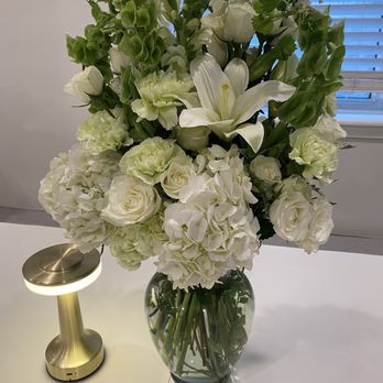 Houstonian Flowery - Florists Near Me - Houston, Texas