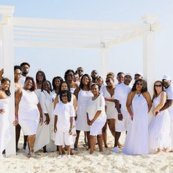 Select World Travel Group - Large groups are our specialty! Book your all inclusive family reunion with us.