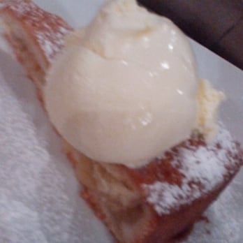 Pepe e Sale - Torta di mele con gelato - Pizza Near Me - Milan, Michigan Pepe e Sale - Torta di mele con gelato - Pizza Near Me - Milan, Michigan