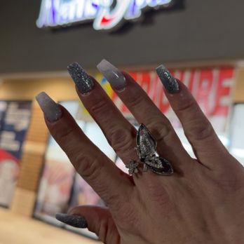Lynn Luxury Nail & Spa - Hair Removal Near Me - Fraser, Michigan Lynn Luxury Nail & Spa - Hair Removal Near Me - Fraser, Michigan