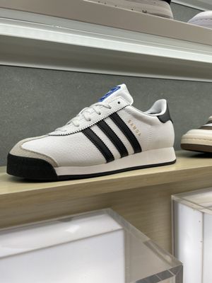 Shoe Palace by null