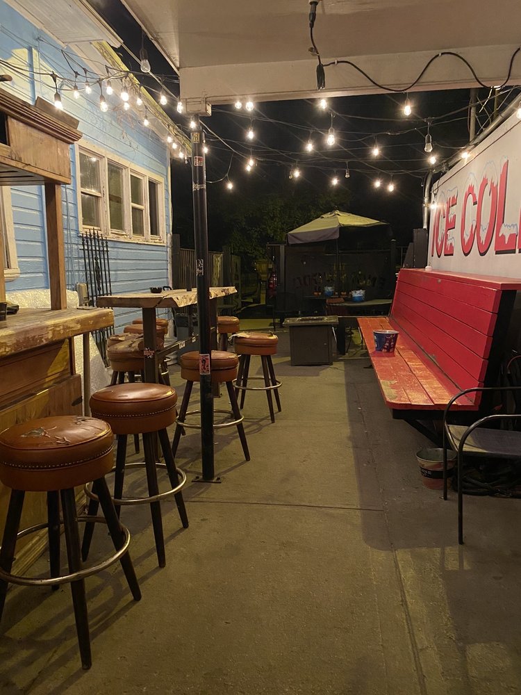 THE ENGLEWOOD TAVERN Updated August 2024 13 Photos & 23 Reviews