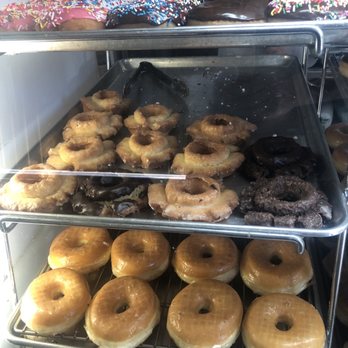 Foster's Donuts - Bakeries Near Me - Thousand Oaks, California Foster's Donuts - Bakeries Near Me - Thousand Oaks, California
