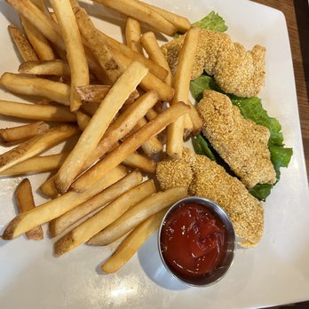 Stray Hen Cafe - Kid's chicken tender meal - Breakfast & Brunch Near Me - Elmhurst, Illinois Stray Hen Cafe - Kid's chicken tender meal - Breakfast & Brunch Near Me - Elmhurst, Illinois