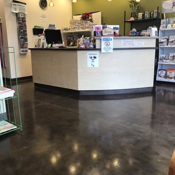 Kapolei Pet Hospital - Front desk / reception - Veterinarians Near Me - Kapolei, Hawaii