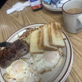 Northwoods Cafe - Steak and eggs - Cafes Near Me - Alexandria, Minnesota Northwoods Cafe - Steak and eggs - Cafes Near Me - Alexandria, Minnesota