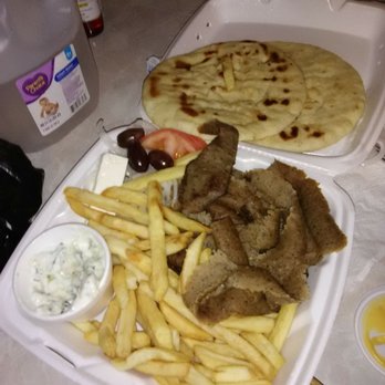 George's - Gyro platter....  Great flavor....  Sooo goood - Fast Food Near Me - Chicago, Illinois