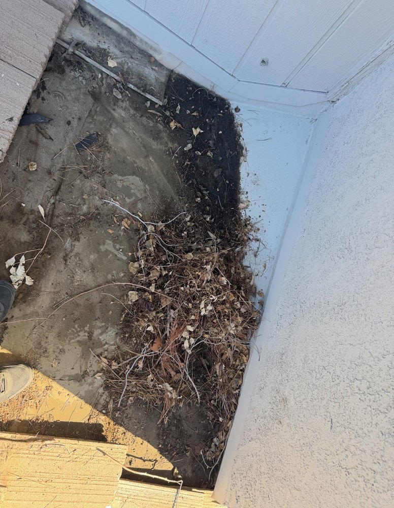 Slide of M&M Elite Roofing